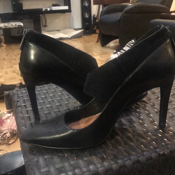 Shoes - Picture 3 of 5